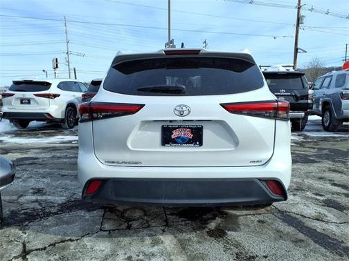 2022 Toyota Highlander L