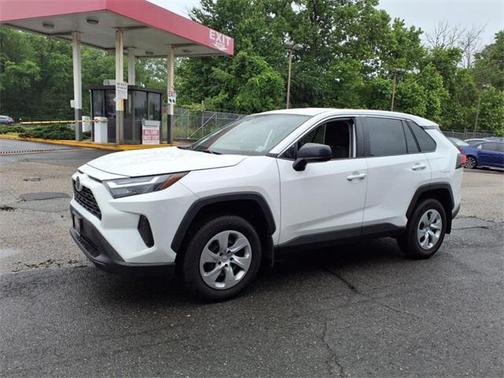 2023 Toyota RAV4 LE