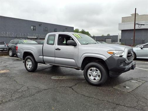 2017 Toyota Tacoma SR