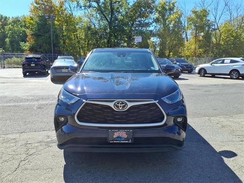 2023 Toyota Highlander LE