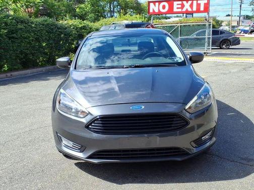 Magnetic 2018 Ford Focus SE