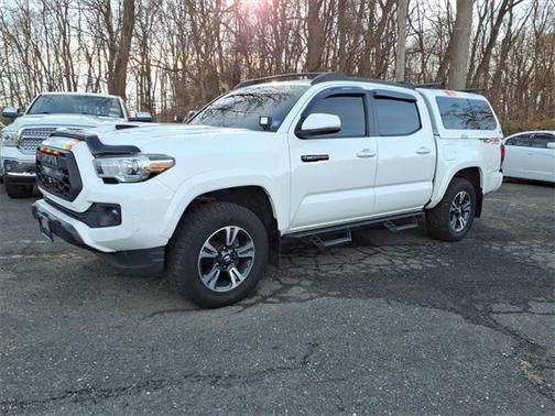 2018 Toyota Tacoma TRD Sport