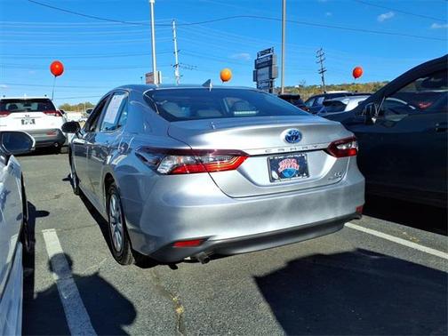 2024 Toyota Camry Hybrid LE