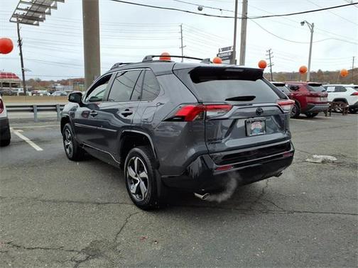 2024 Toyota RAV4 Prime SE