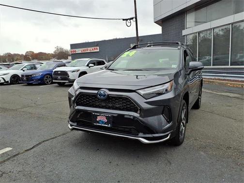 2024 Toyota RAV4 Prime SE