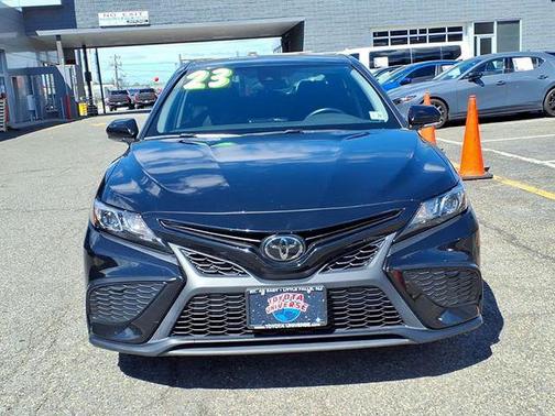 Midnight Black Metallic 2023 Toyota Camry SE