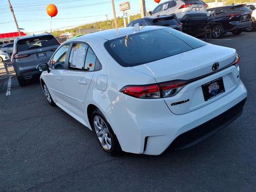 Ice 2024 Toyota Corolla LE