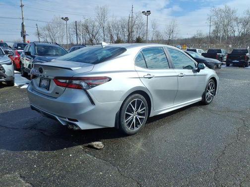 2023 Toyota Camry SE