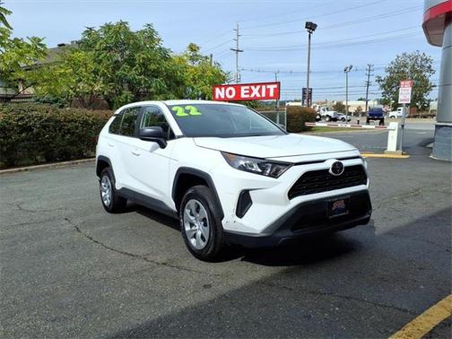 2022 Toyota RAV4 LE