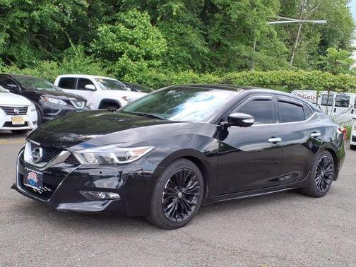 Super Black 2017 Nissan Maxima 3.5 Platinum
