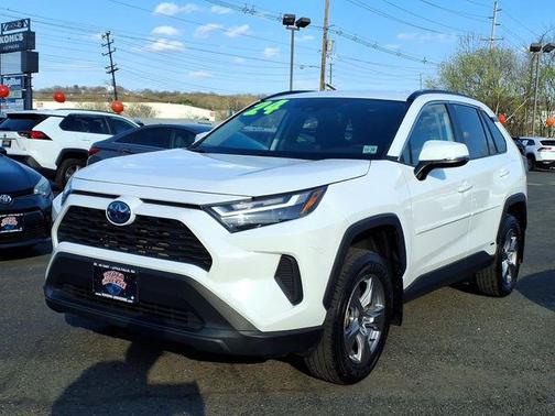 Ice Cap 2024 Toyota RAV4 Hybrid XLE