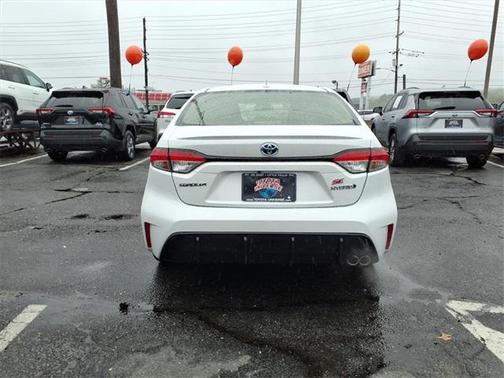 2024 Toyota Corolla Hybrid SE
