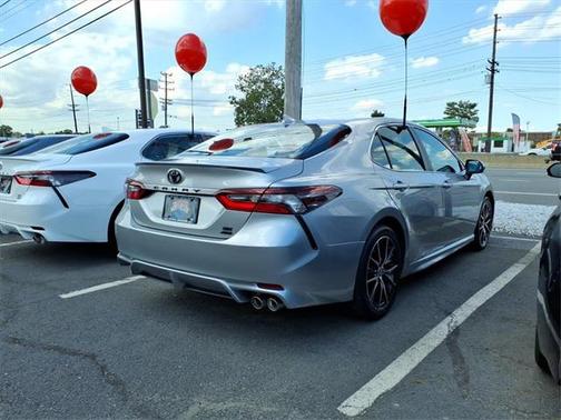 2024 Toyota Camry SE