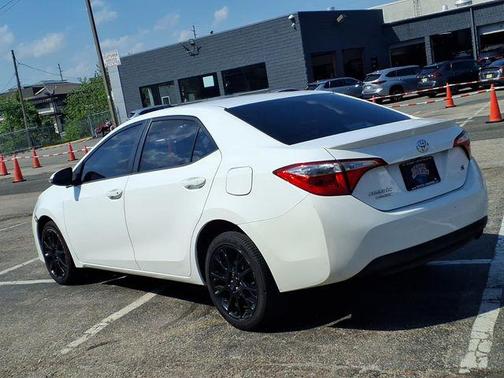Super White 2016 Toyota Corolla S