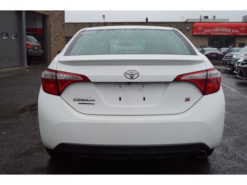 Super White 2016 Toyota Corolla S