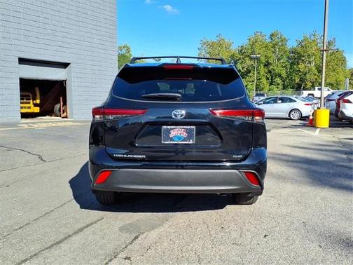 2022 Toyota Highlander L