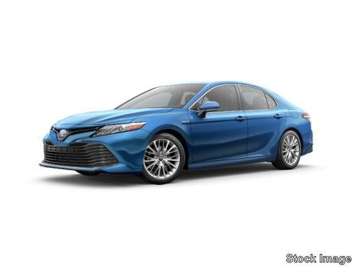 2020 Toyota Camry Hybrid XLE