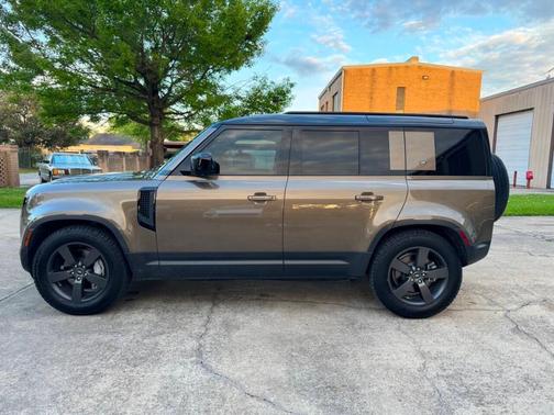 Gondwana Stone 2020 Land Rover Defender 110 SE