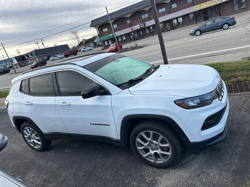 2023 Jeep Compass Latitude Lux