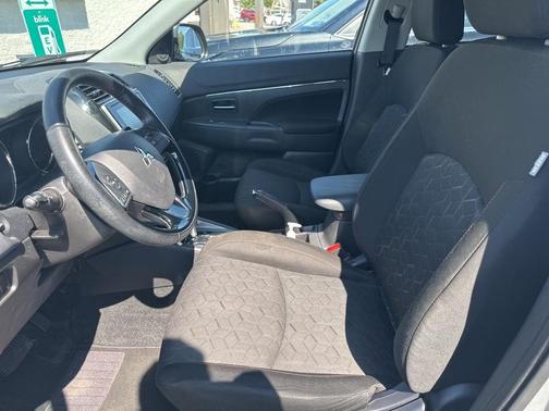 2022 Mitsubishi Outlander Sport 2.0 LE