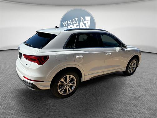 2023 Audi Q3 45 S line Premium