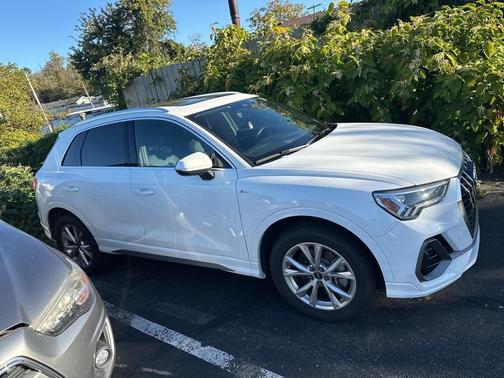 2023 Audi Q3 45 S line Premium