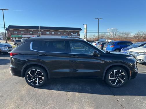 2022 Mitsubishi Outlander SEL