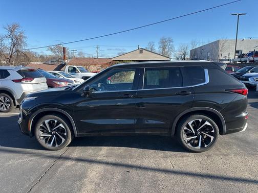 2022 Mitsubishi Outlander SEL