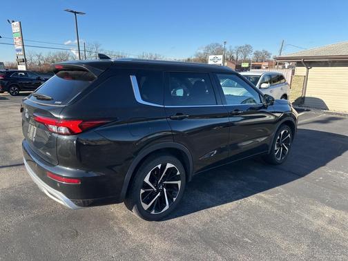 2022 Mitsubishi Outlander SEL