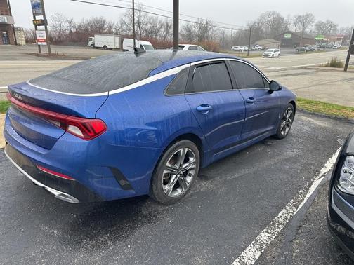 2022 Kia K5 EX