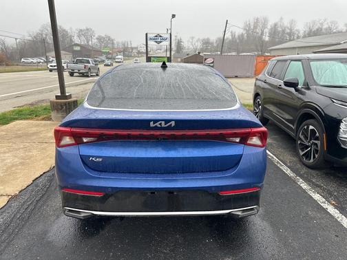 2022 Kia K5 EX