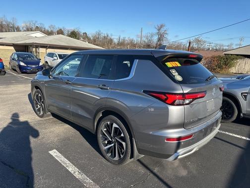2023 Mitsubishi Outlander 