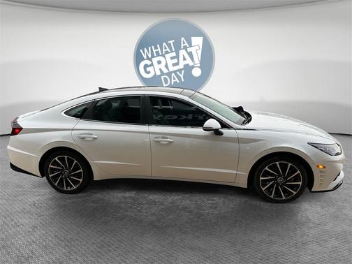 2023 Hyundai SONATA Limited