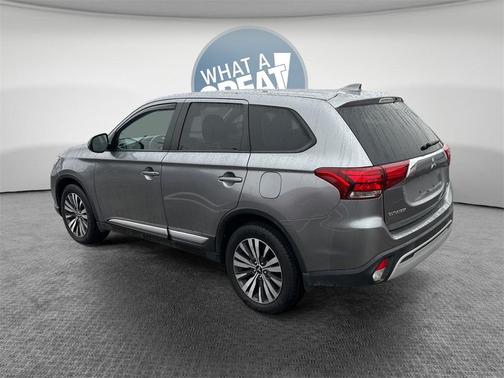 2020 Mitsubishi Outlander SE