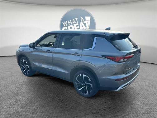 2022 Mitsubishi Outlander SE