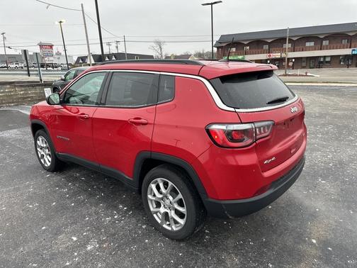 2023 Jeep Compass Latitude Lux