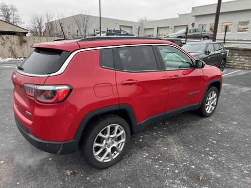 2023 Jeep Compass Latitude Lux