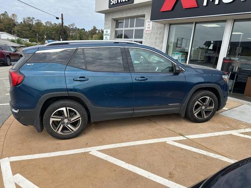 2021 GMC Terrain SLT