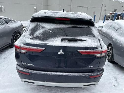 2023 Mitsubishi Outlander SEL