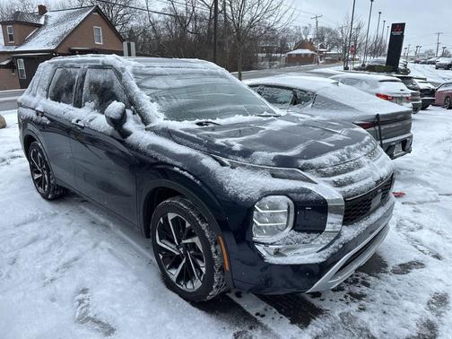 2023 Mitsubishi Outlander SEL