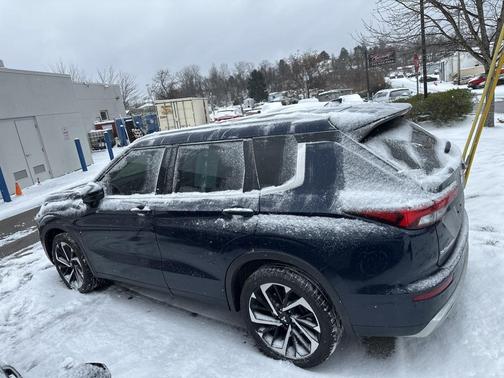2023 Mitsubishi Outlander SEL