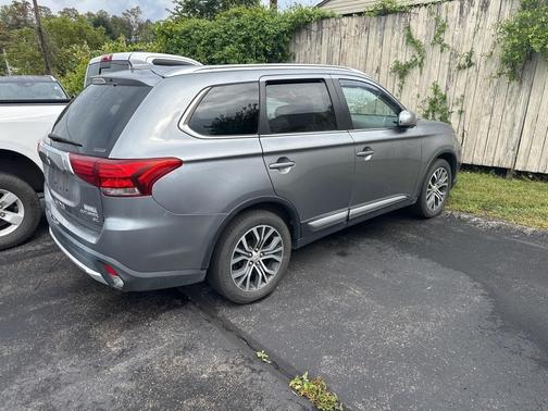 2017 Mitsubishi Outlander SEL