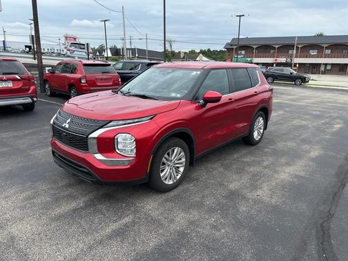 2022 Mitsubishi Outlander ES