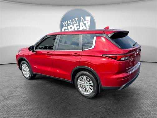 2022 Mitsubishi Outlander ES