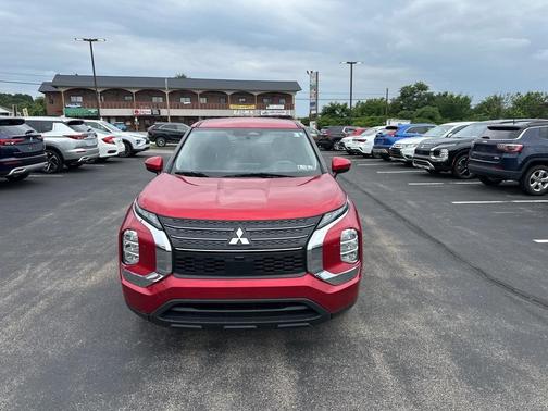 2022 Mitsubishi Outlander ES
