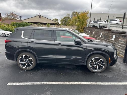 2022 Mitsubishi Outlander SEL