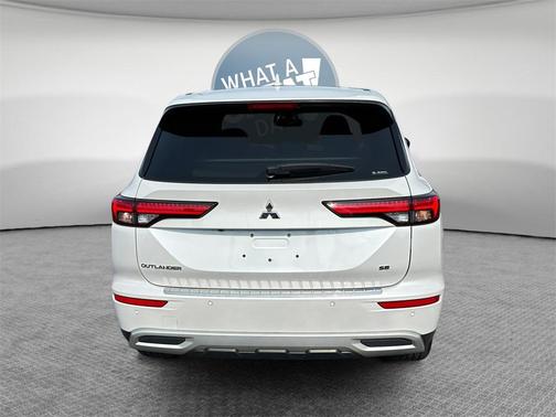2022 Mitsubishi Outlander SE