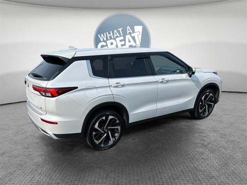 2022 Mitsubishi Outlander SE