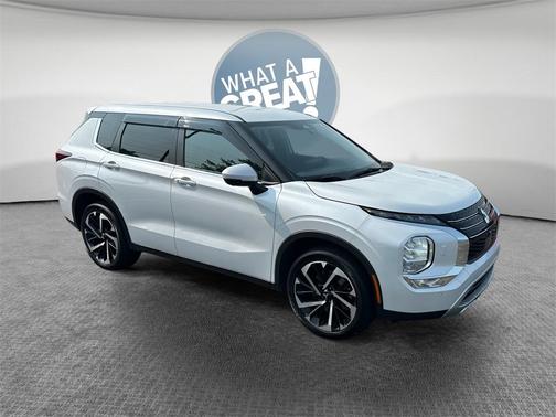 2022 Mitsubishi Outlander SE