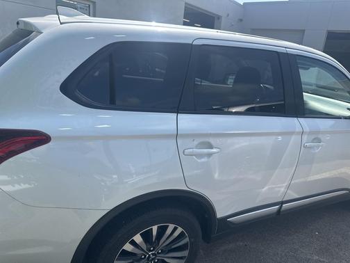 2020 Mitsubishi Outlander SE
